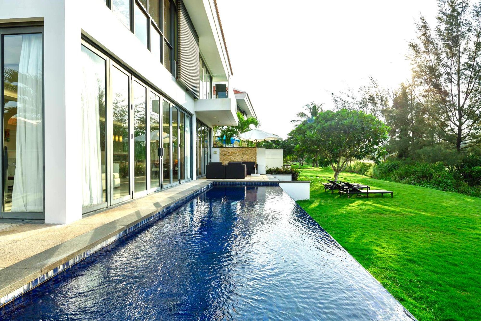 Memories Holiday Beach Villa Da Nang Buitenkant foto