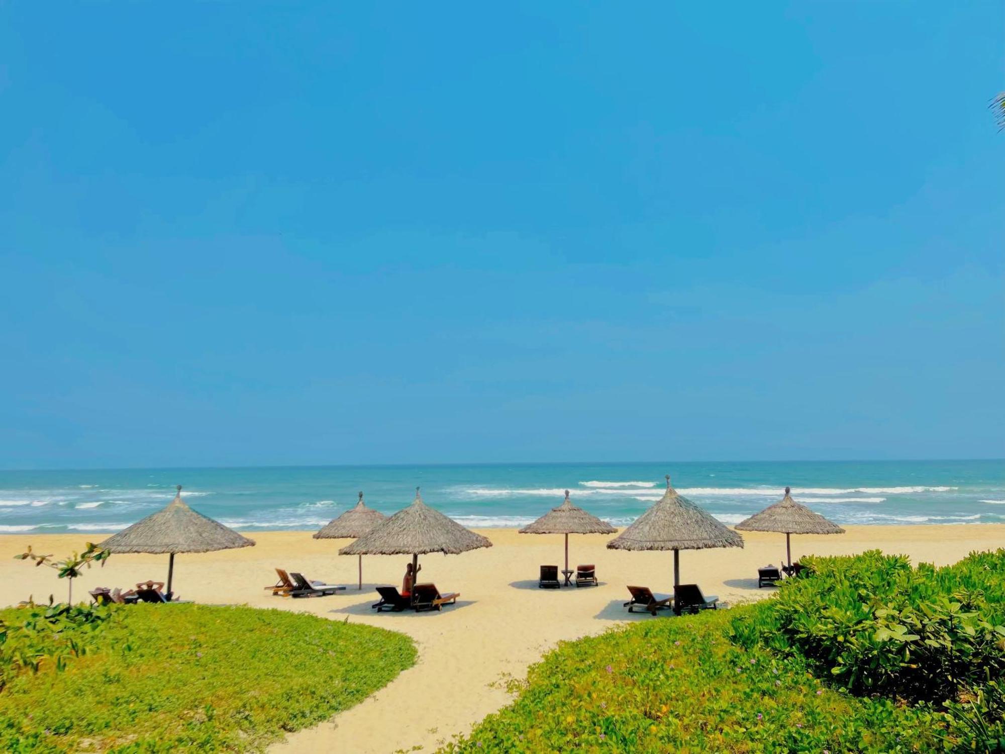Memories Holiday Beach Villa Da Nang Buitenkant foto