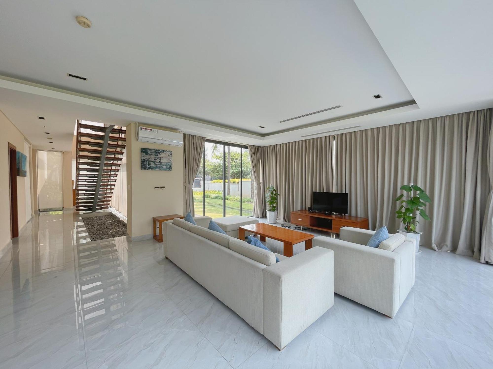 Memories Holiday Beach Villa Da Nang Buitenkant foto