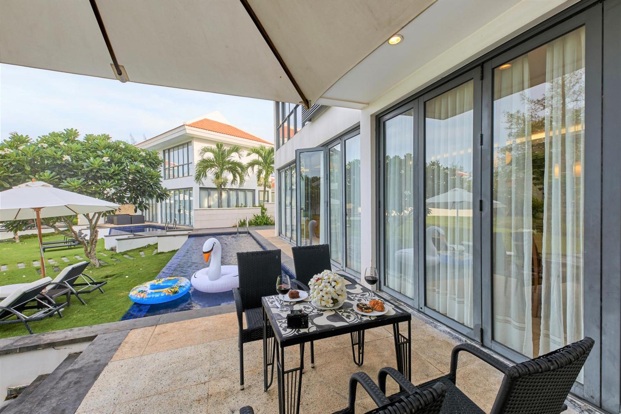 Memories Holiday Beach Villa Da Nang Buitenkant foto